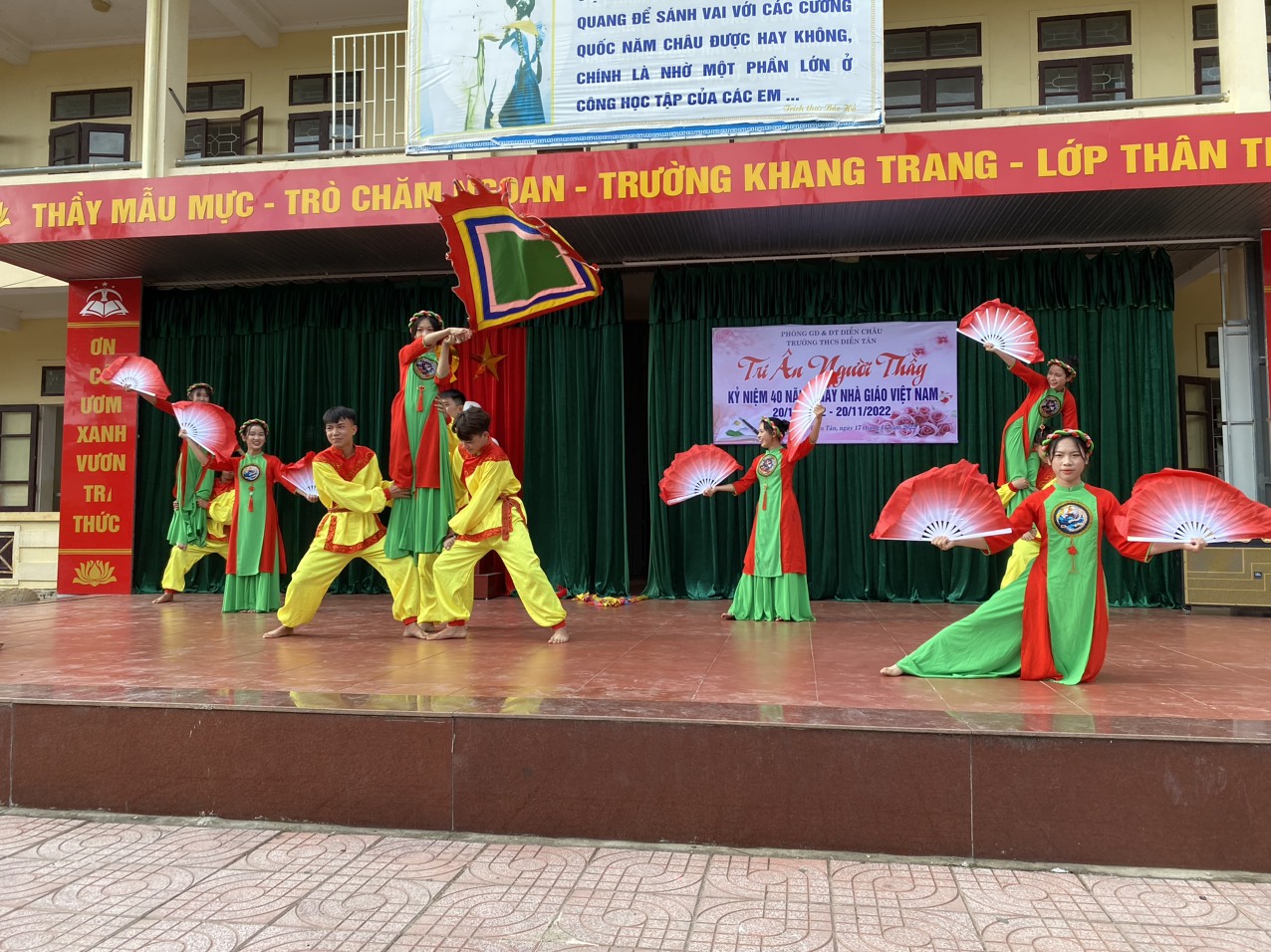 3a9393c71587ccd99596