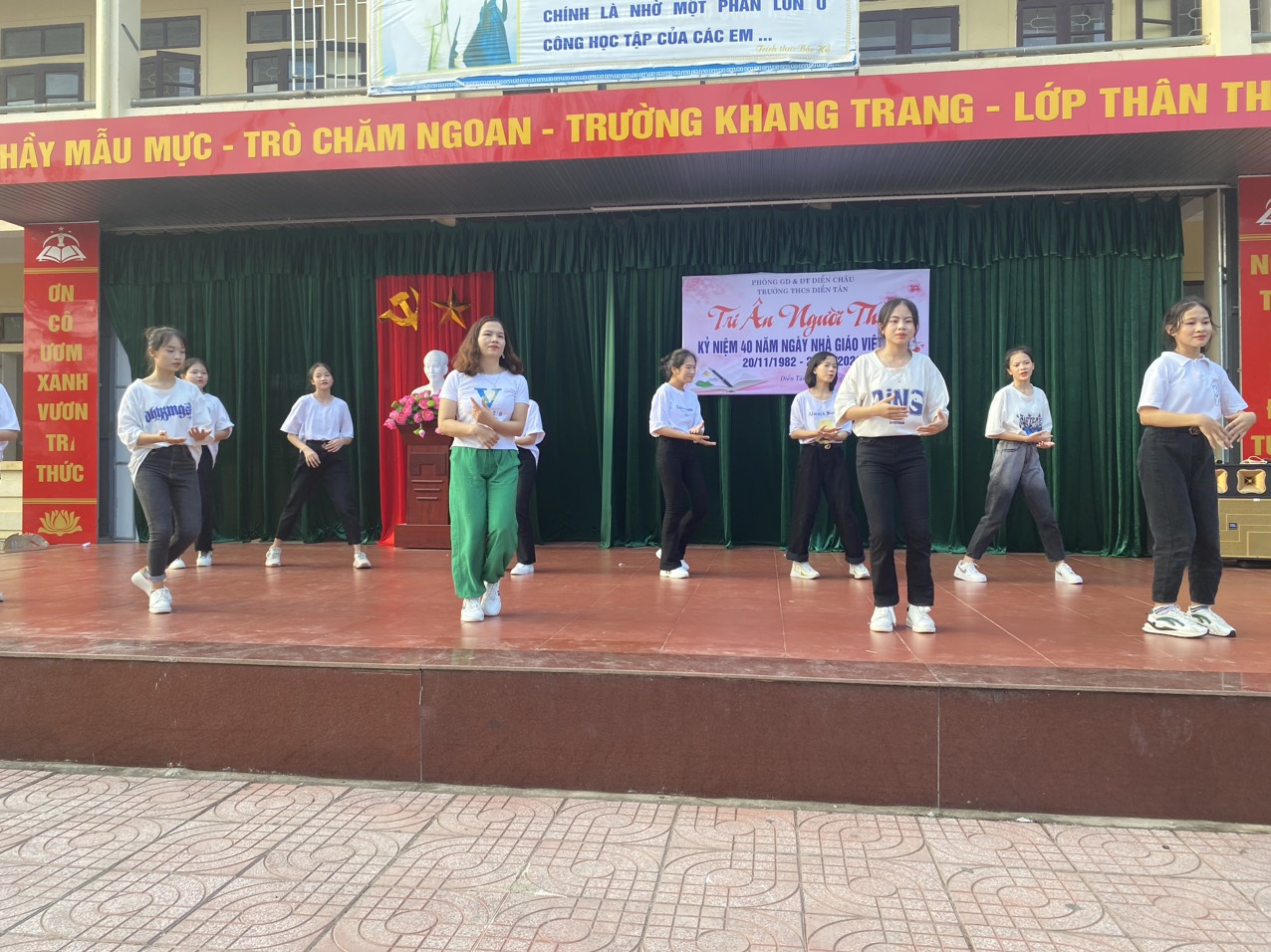 8331e6376377ba29e366