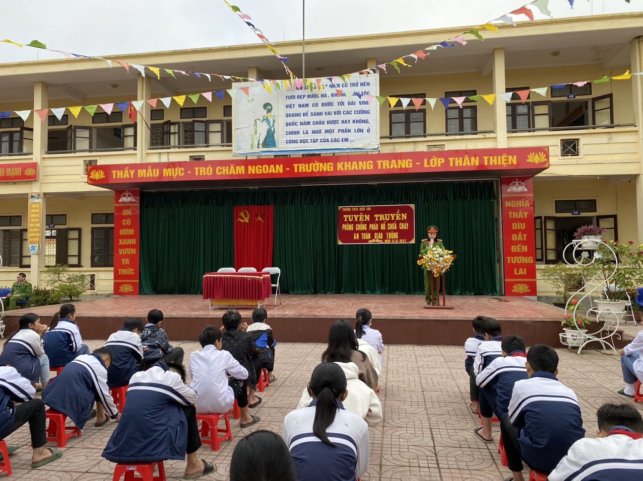 1e2736ac2ac1f19fa8d0 (1)